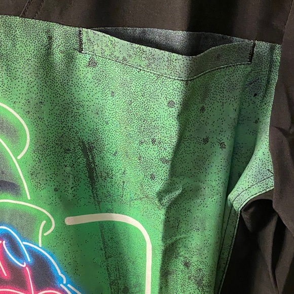 Disney Black Branded Scrub Uniform Top Apparel Tag - Picture 7 of 8